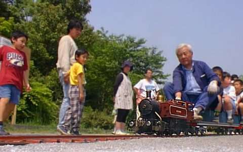 $B;R$I$bC#$rBg@*>h$;$F=iO7$N1?E>;N$b3Z$7$=$&(B