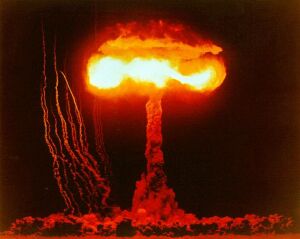 共産主義の核兵器はきれいなのです