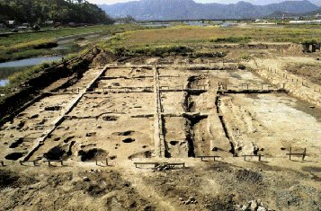 The site of Kusado Sengen under excavation