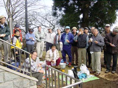 ����ł̒��H�B�؏`�Ɖ͓؂̂Ђ���B