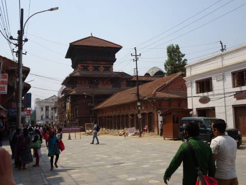 ダンバール広場。